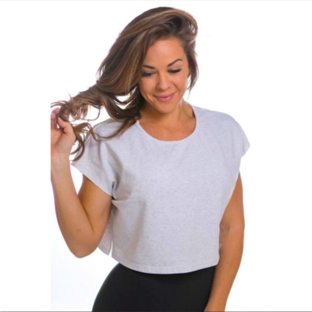 Ptula Active The Debbi Simplified Crop Tee Top Marbled White Boxy Fit - Medium